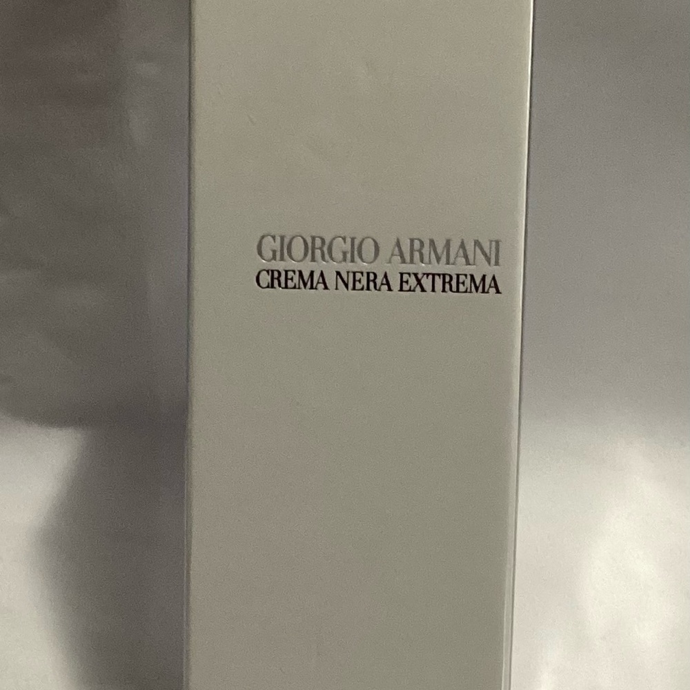Giorgio Armani Crema Nera Extrema Oil-In-Gel Cleansing Moisturizer